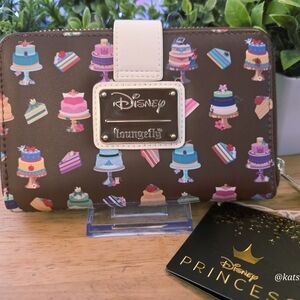 ✨️NWOT✨️ Disney Loungefly Multicolor Wallet